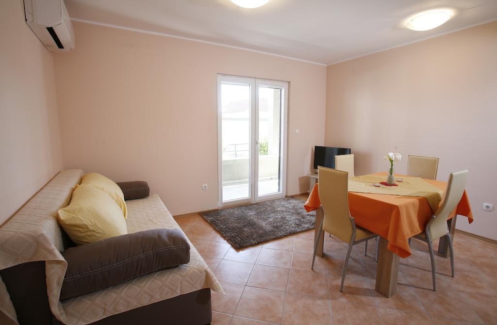 Apartment Fila I Jure Solin Room photo