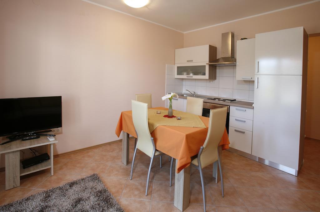 Apartment Fila I Jure Solin Room photo